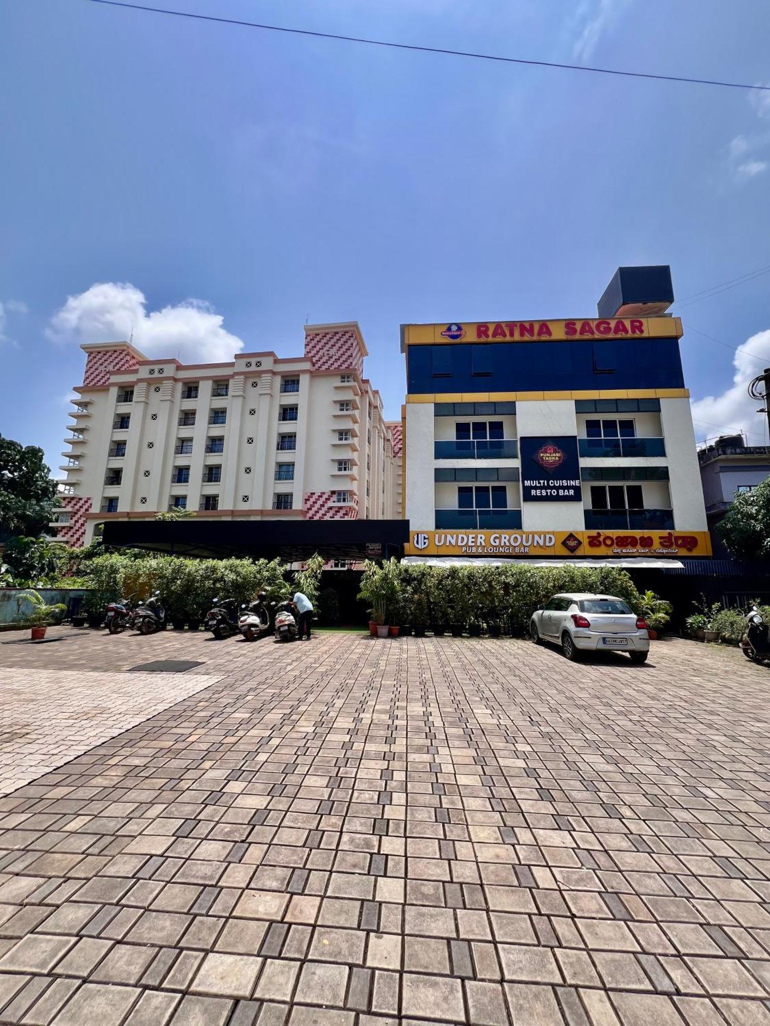 Hotel Ratna Sagar à Manipal Extérieur photo