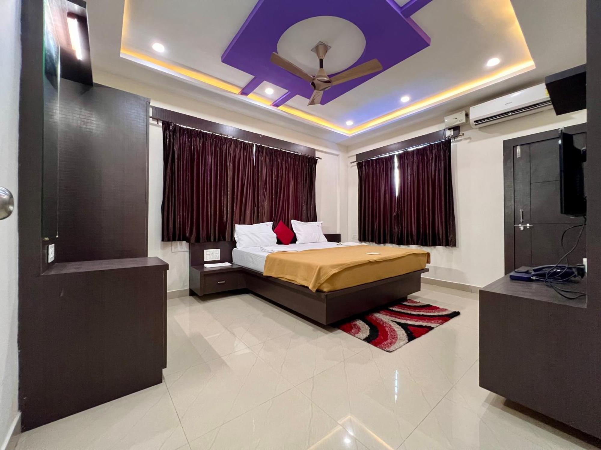Hotel Ratna Sagar à Manipal Extérieur photo