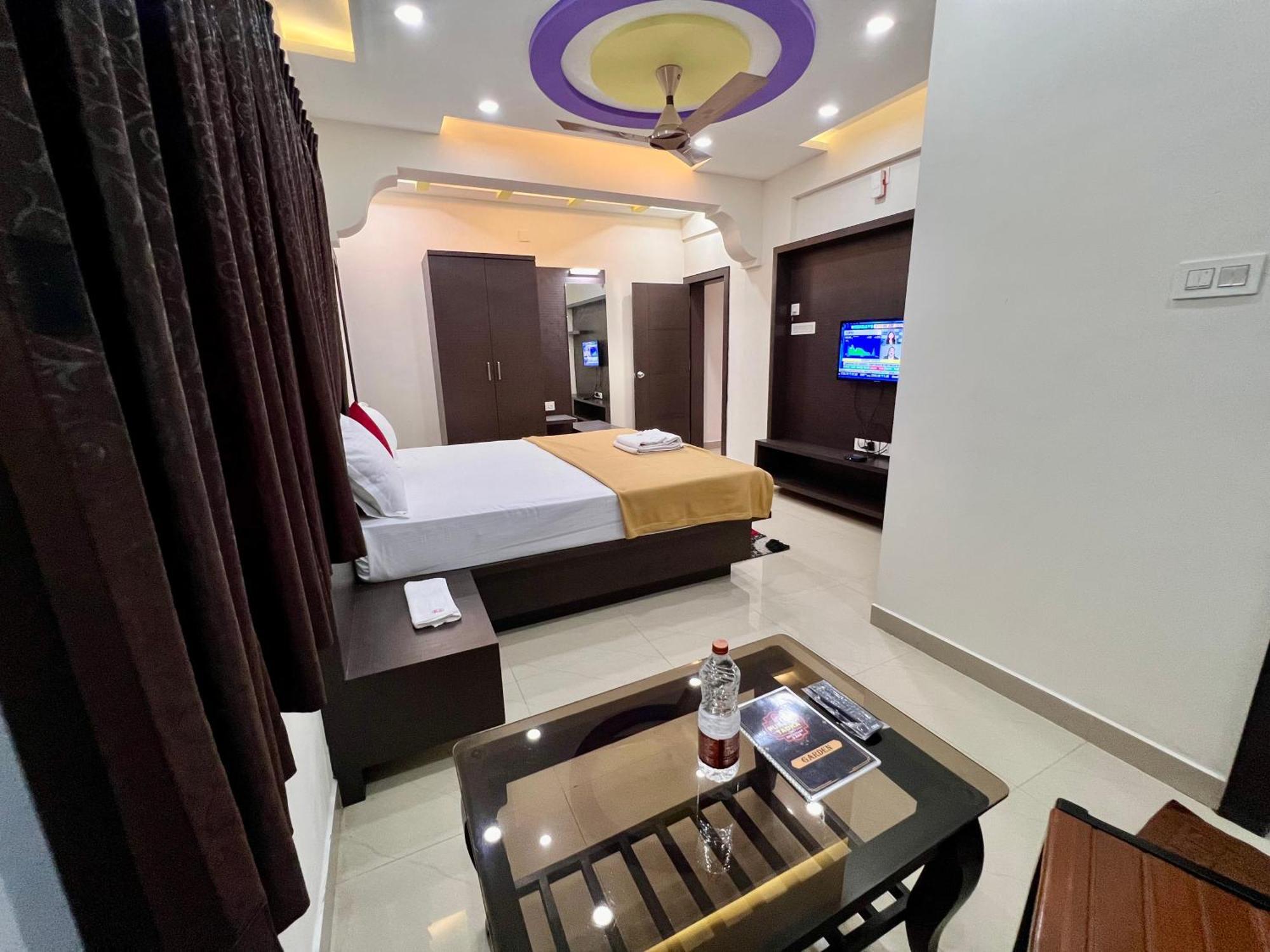 Hotel Ratna Sagar à Manipal Extérieur photo